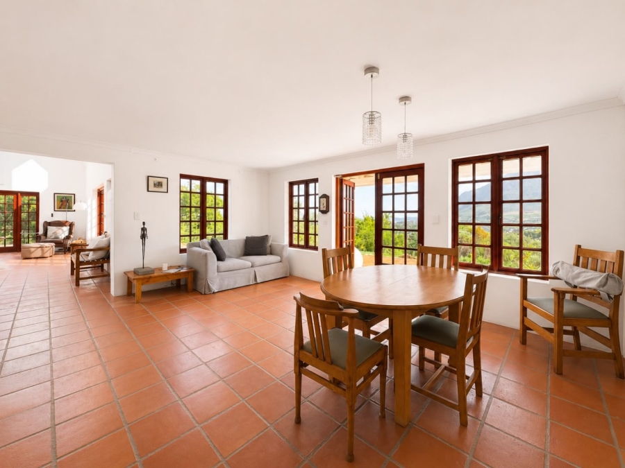 To Let 2 Bedroom Property for Rent in Crofters Valley Western Cape